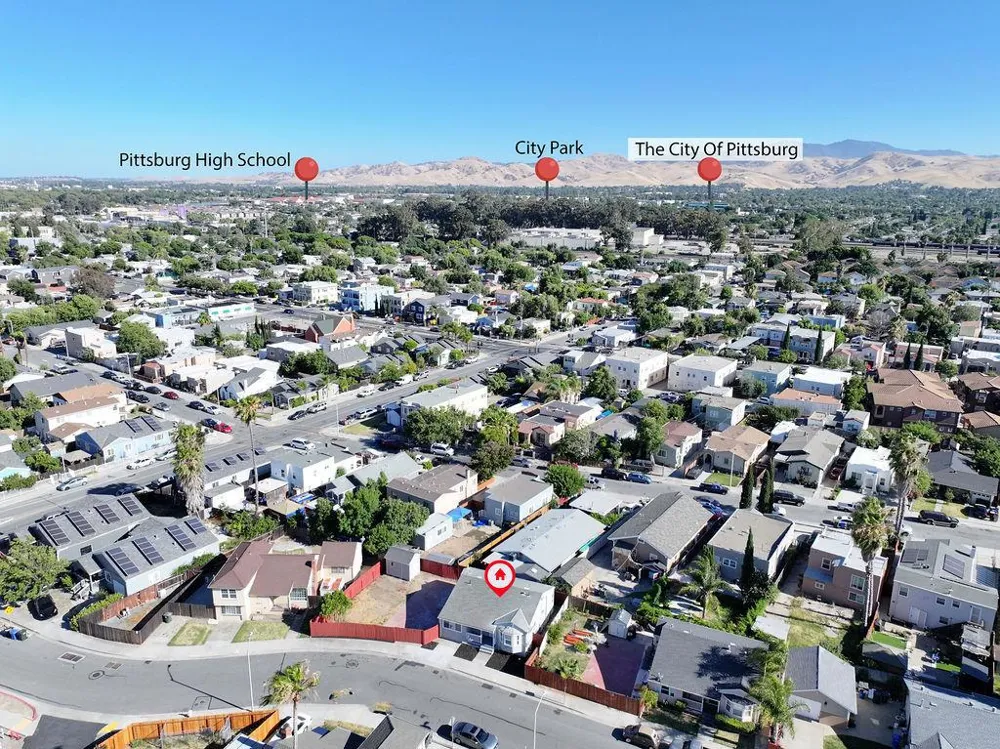 425 W 8th Street Pittsburg, CA 94565
