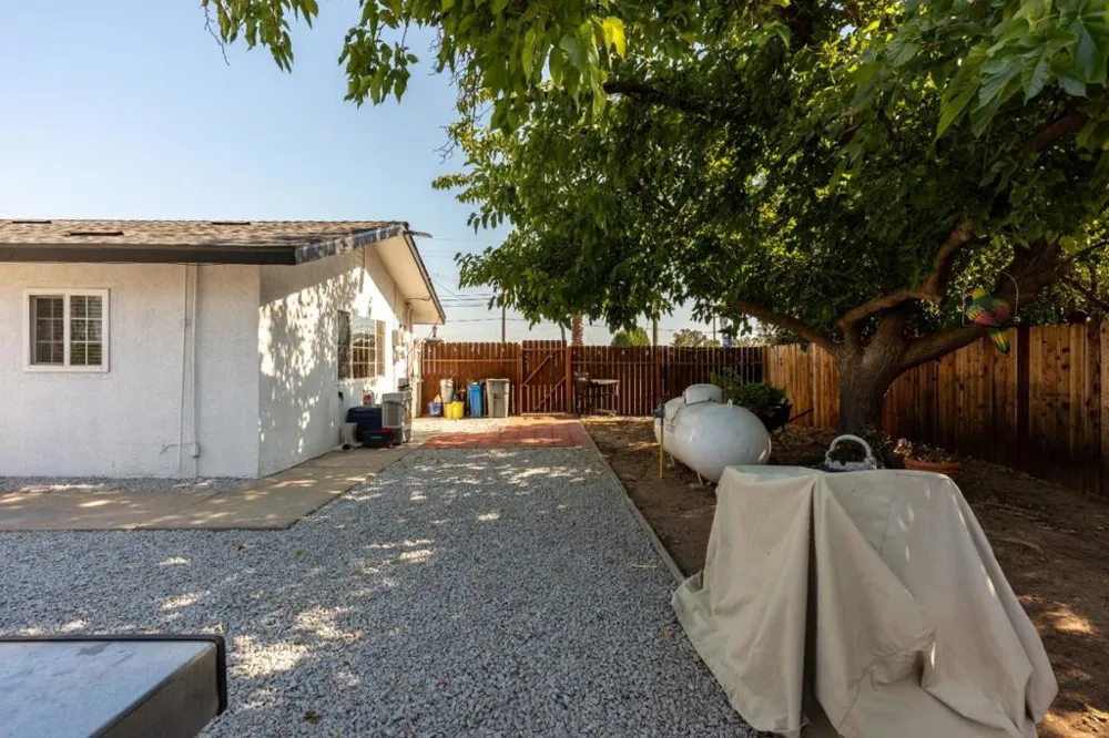 37521 Ave 12 Madera, CA 93636
