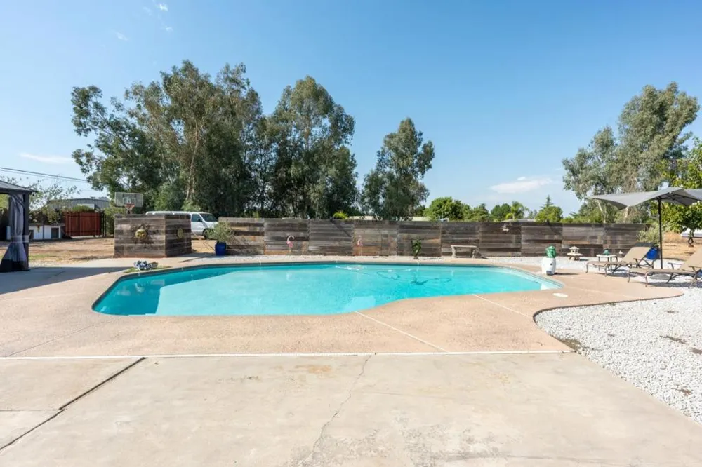 37521 Ave 12 Madera, CA 93636