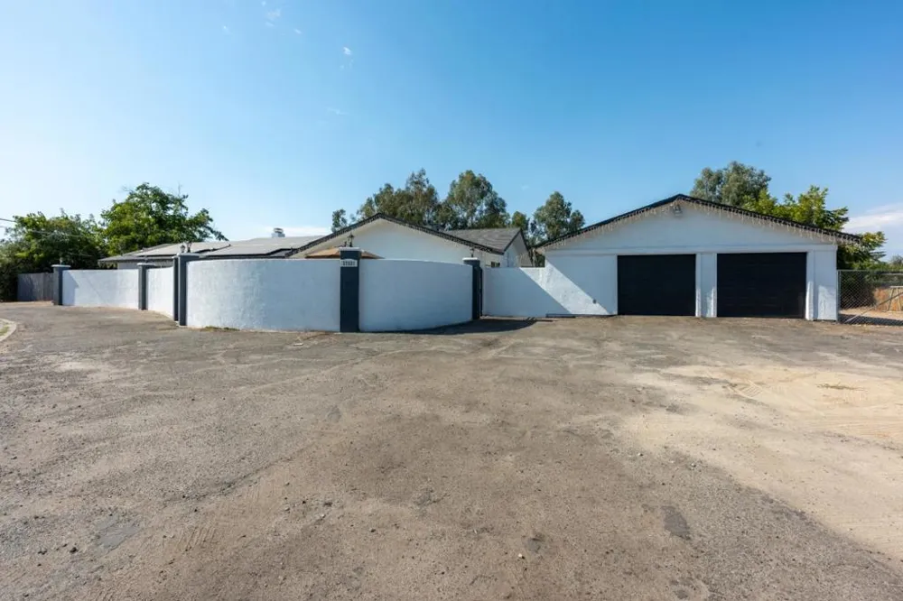 37521 Ave 12 Madera, CA 93636