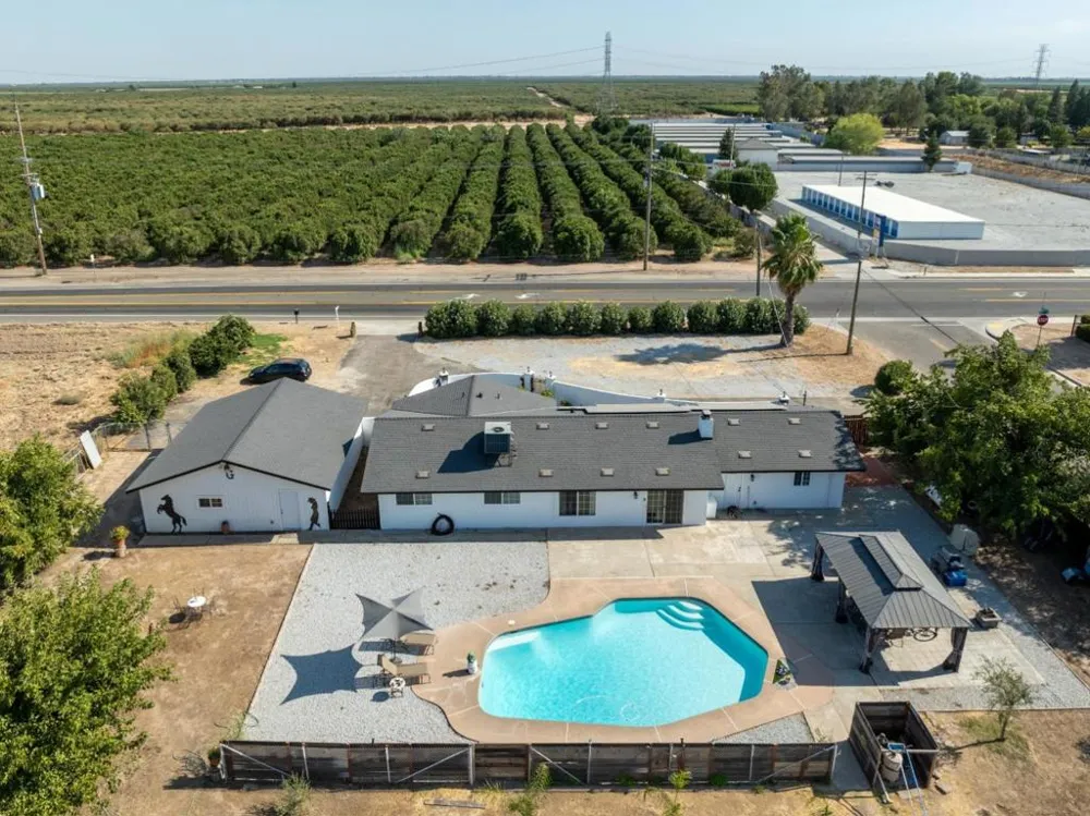 37521 Ave 12 Madera, CA 93636