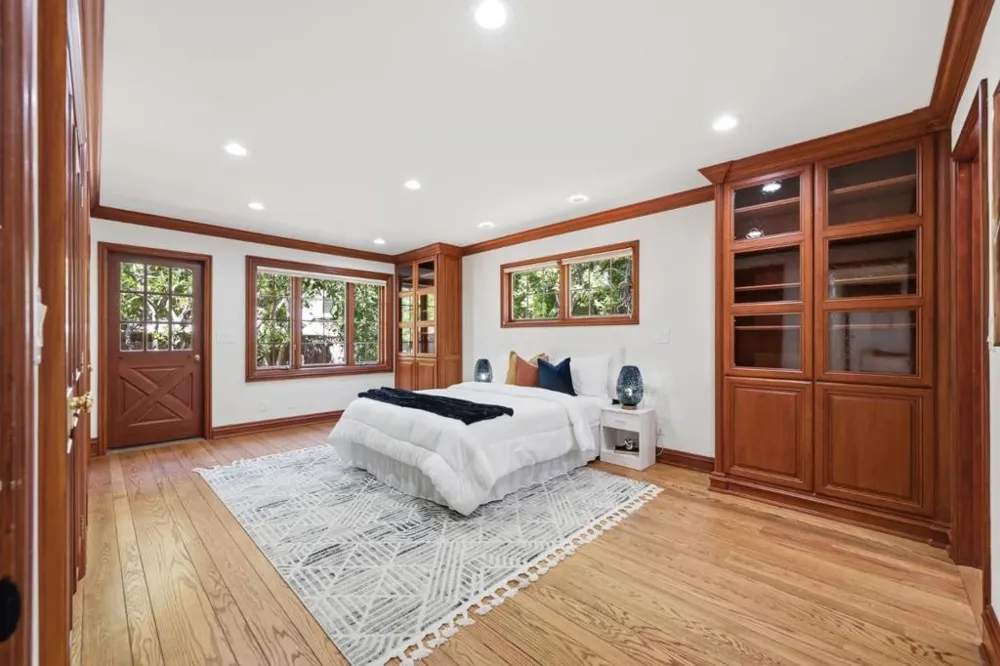 1021 Alegre Avenue Los Altos, CA 94024