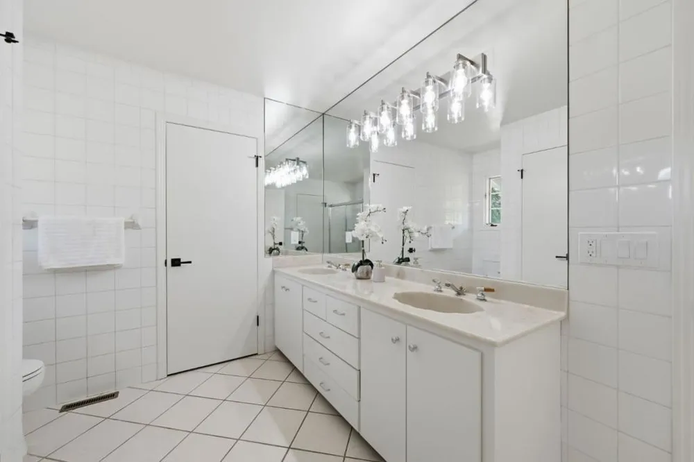 1021 Alegre Avenue Los Altos, CA 94024