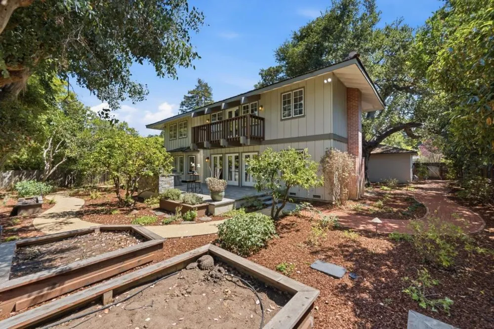 1021 Alegre Avenue Los Altos, CA 94024