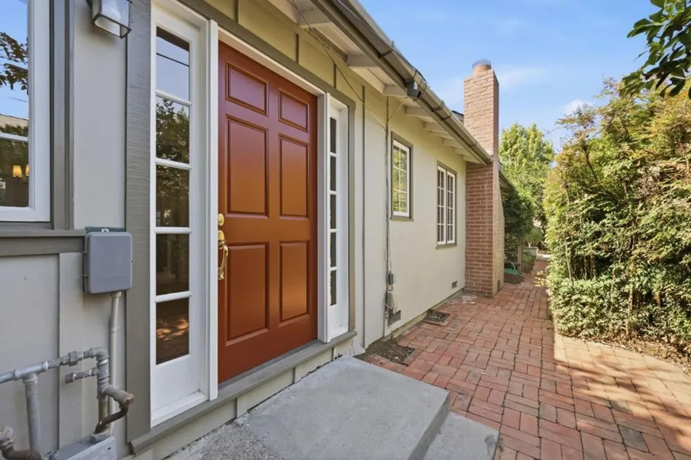 1021 Alegre Avenue Los Altos, CA 94024