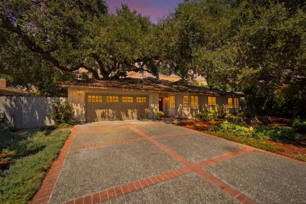 1021 Alegre Avenue Los Altos, CA 94024