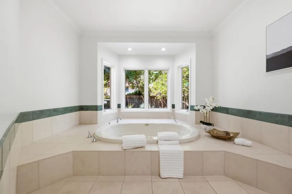 1021 Alegre Avenue Los Altos, CA 94024