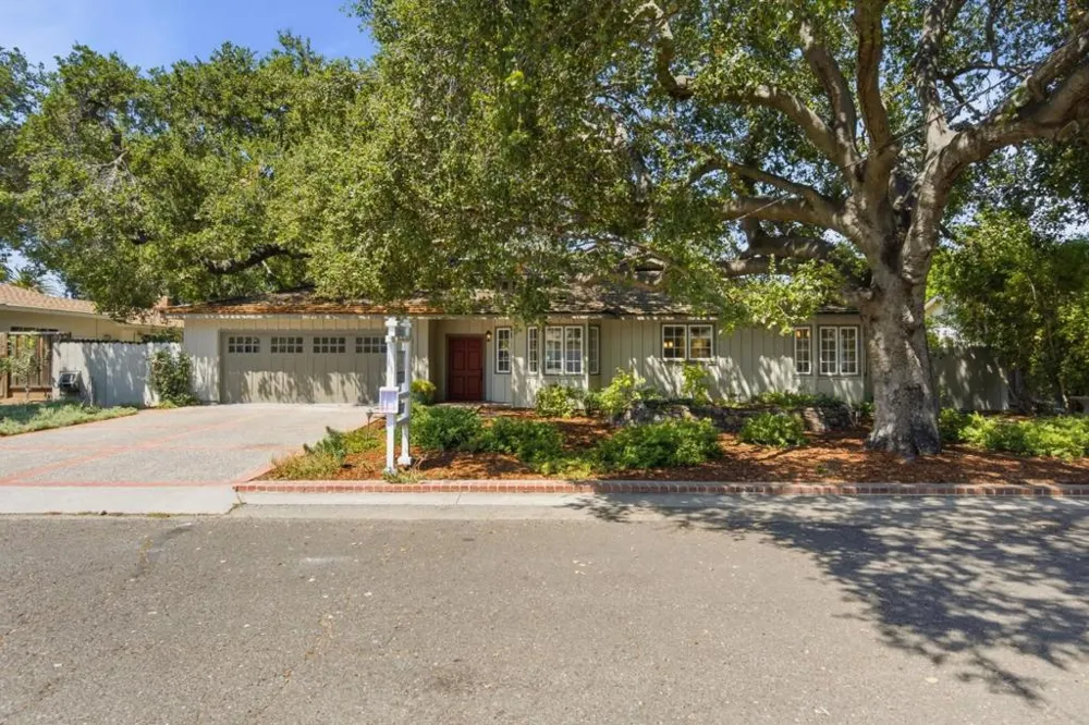 1021 Alegre Avenue Los Altos, CA 94024