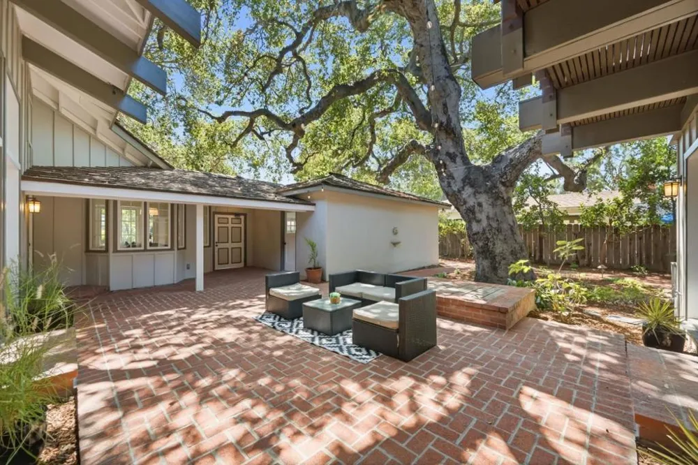 1021 Alegre Avenue Los Altos, CA 94024