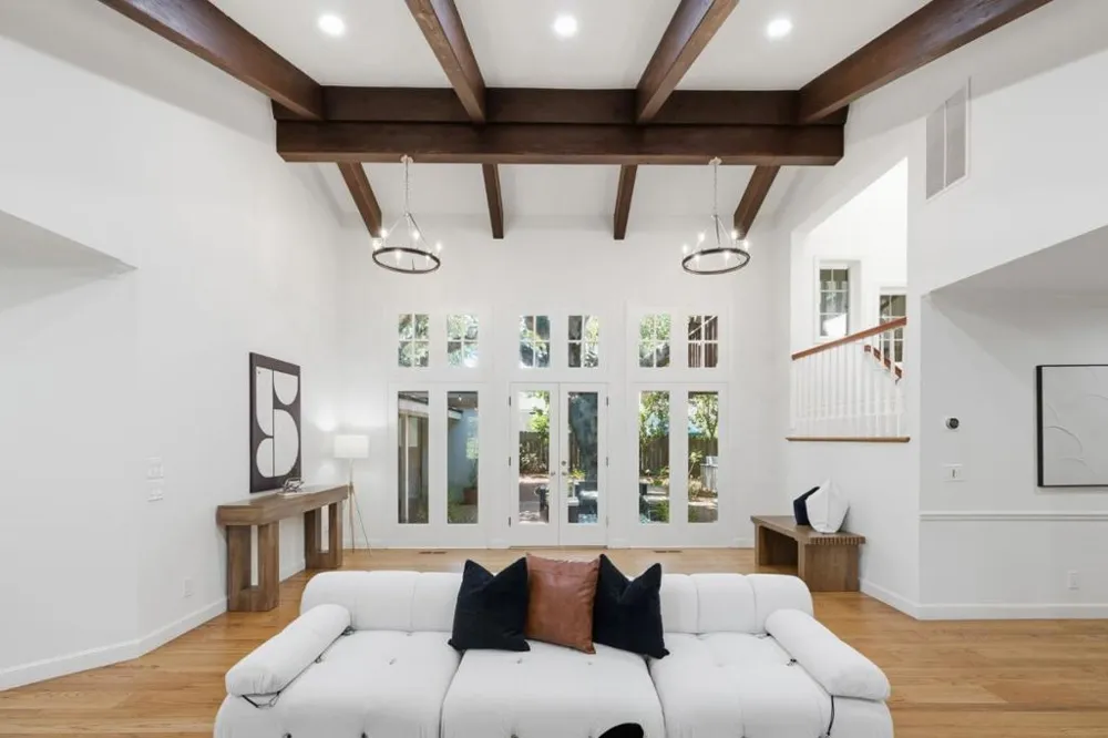 1021 Alegre Avenue Los Altos, CA 94024