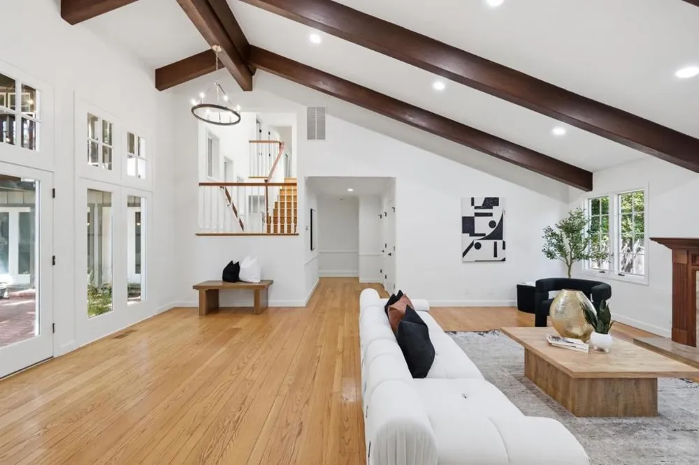 1021 Alegre Avenue Los Altos, CA 94024