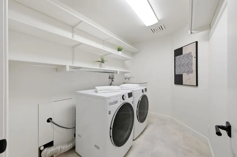 1021 Alegre Avenue Los Altos, CA 94024