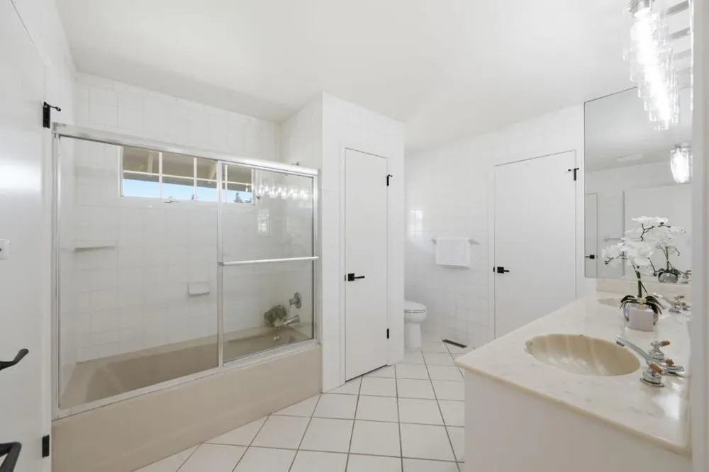 1021 Alegre Avenue Los Altos, CA 94024