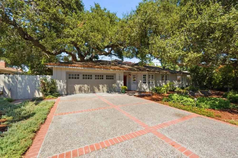 1021 Alegre Avenue Los Altos, CA 94024