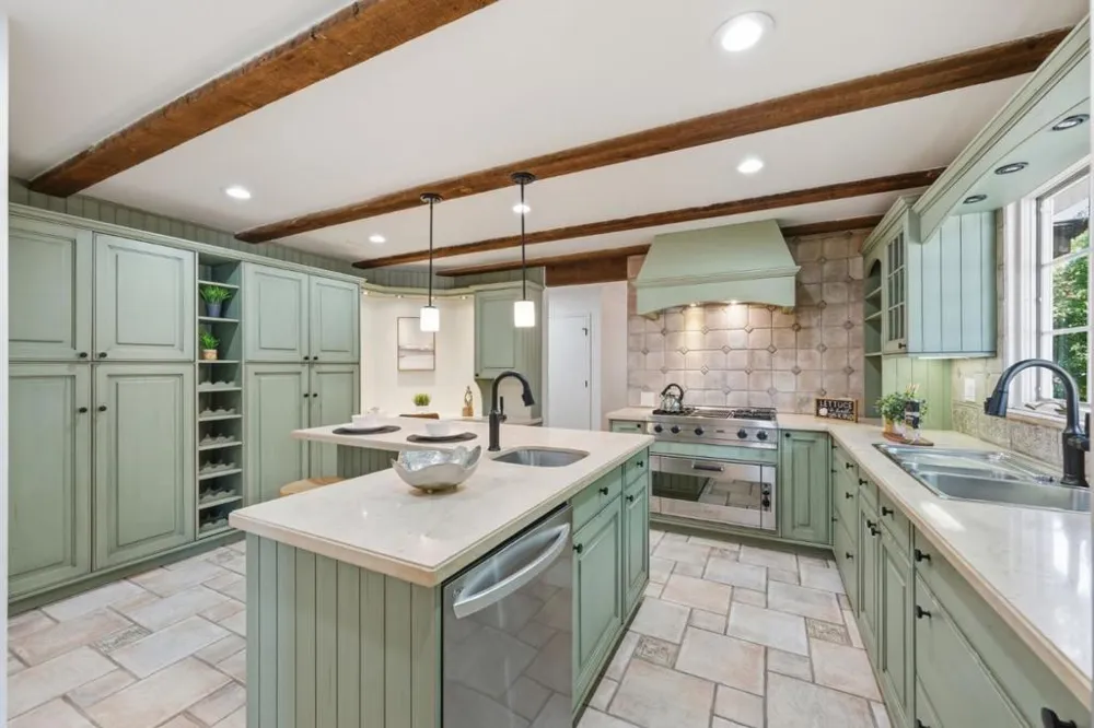 1021 Alegre Avenue Los Altos, CA 94024