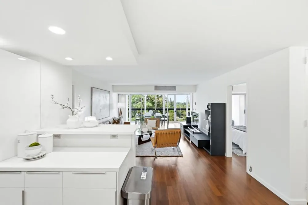 101 Alma Street #806 Palo Alto, CA 94301