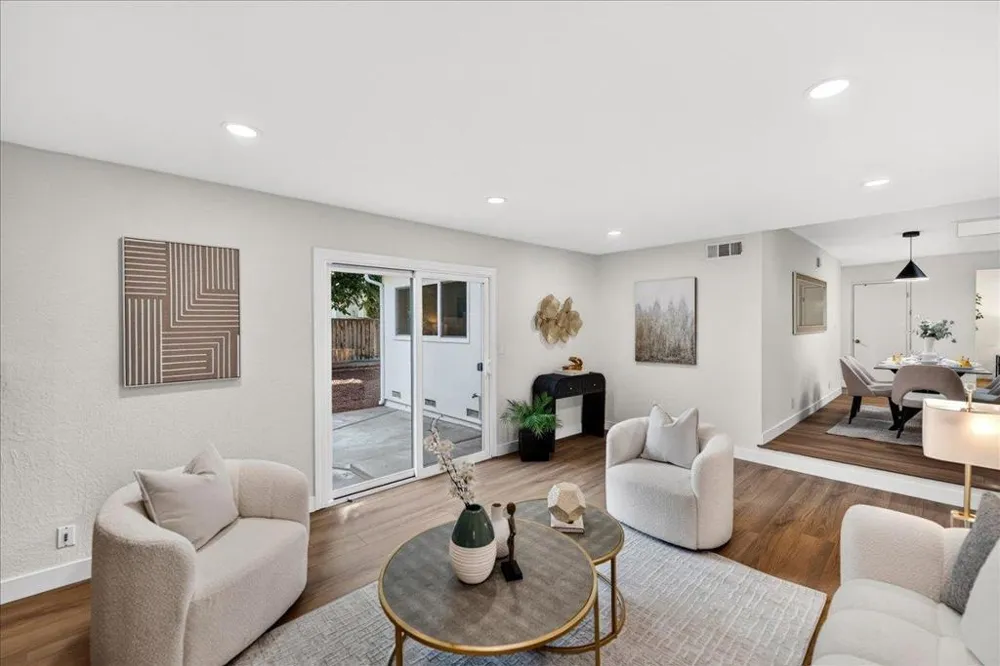 1055 Summerwood Court San Jose, CA 95132