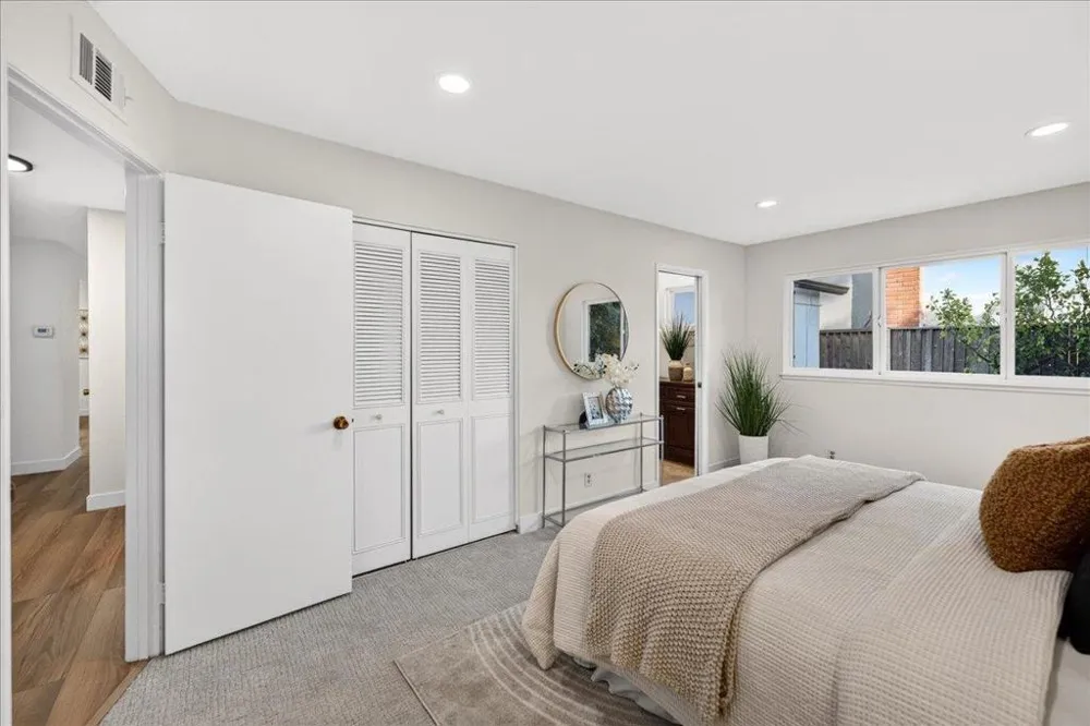 1055 Summerwood Court San Jose, CA 95132