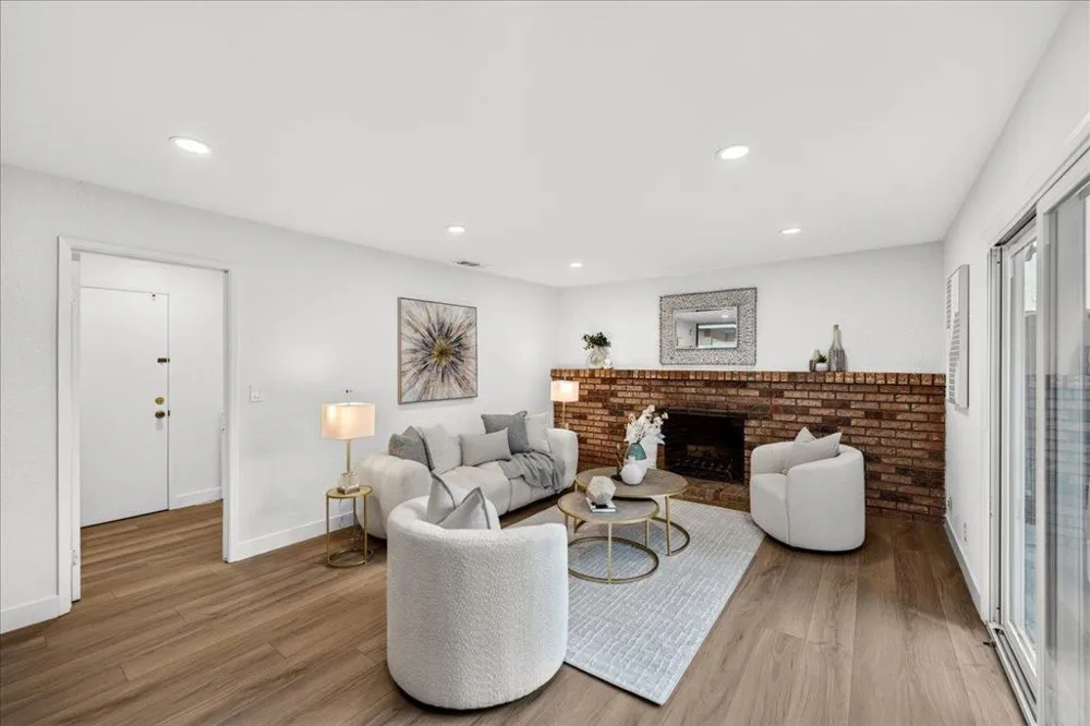 1055 Summerwood Court San Jose, CA 95132