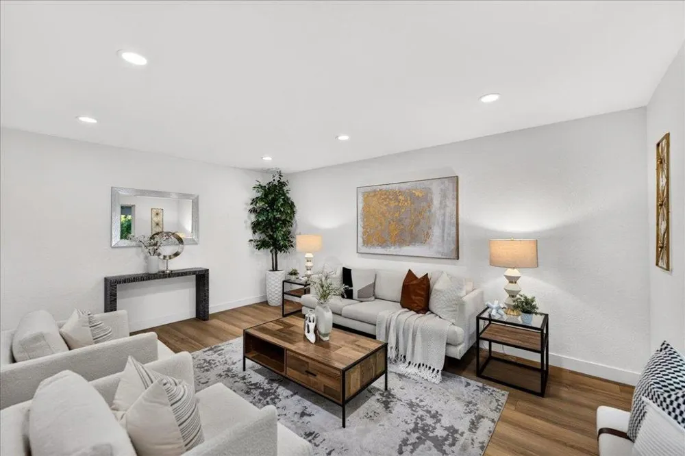 1055 Summerwood Court San Jose, CA 95132