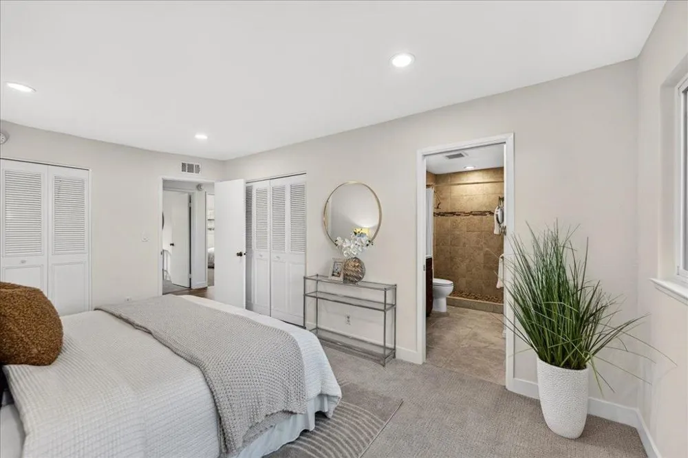 1055 Summerwood Court San Jose, CA 95132