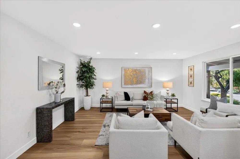 1055 Summerwood Court San Jose, CA 95132