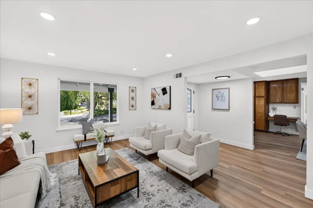 1055 Summerwood Court San Jose, CA 95132