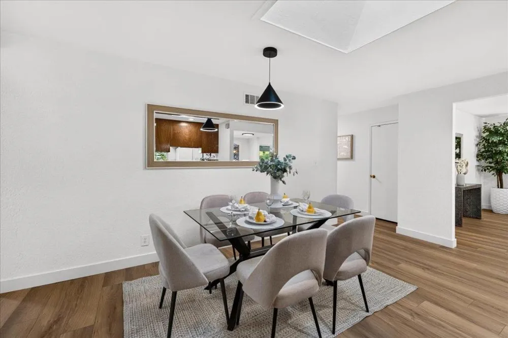 1055 Summerwood Court San Jose, CA 95132