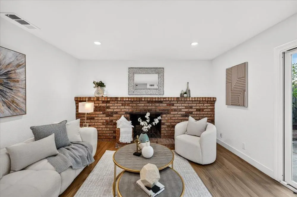 1055 Summerwood Court San Jose, CA 95132