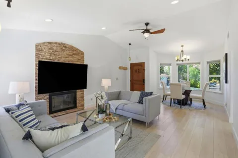 2736 Reno Drive