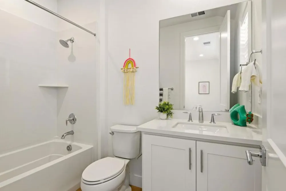 3690 Access Fremont, CA 94538