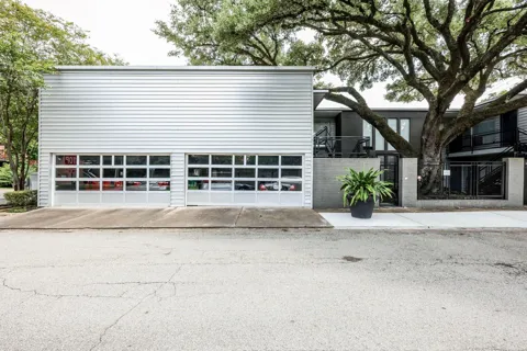 1219 Banks Street #1