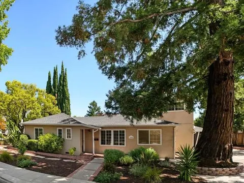 788 Rosewood Drive