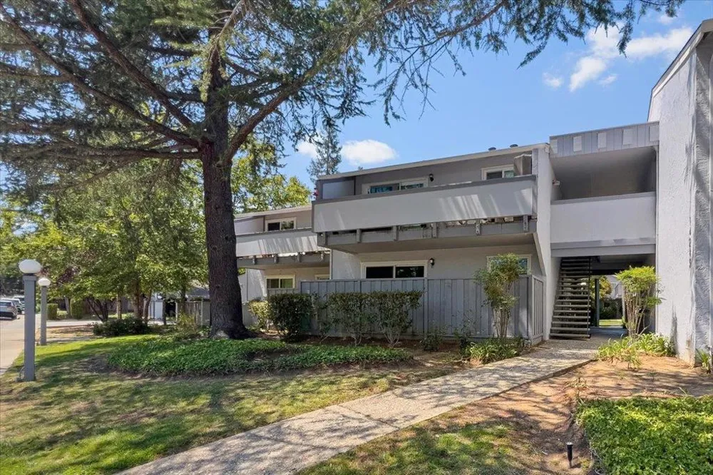 14245 Lora Drive #3 Los Gatos, CA 95032