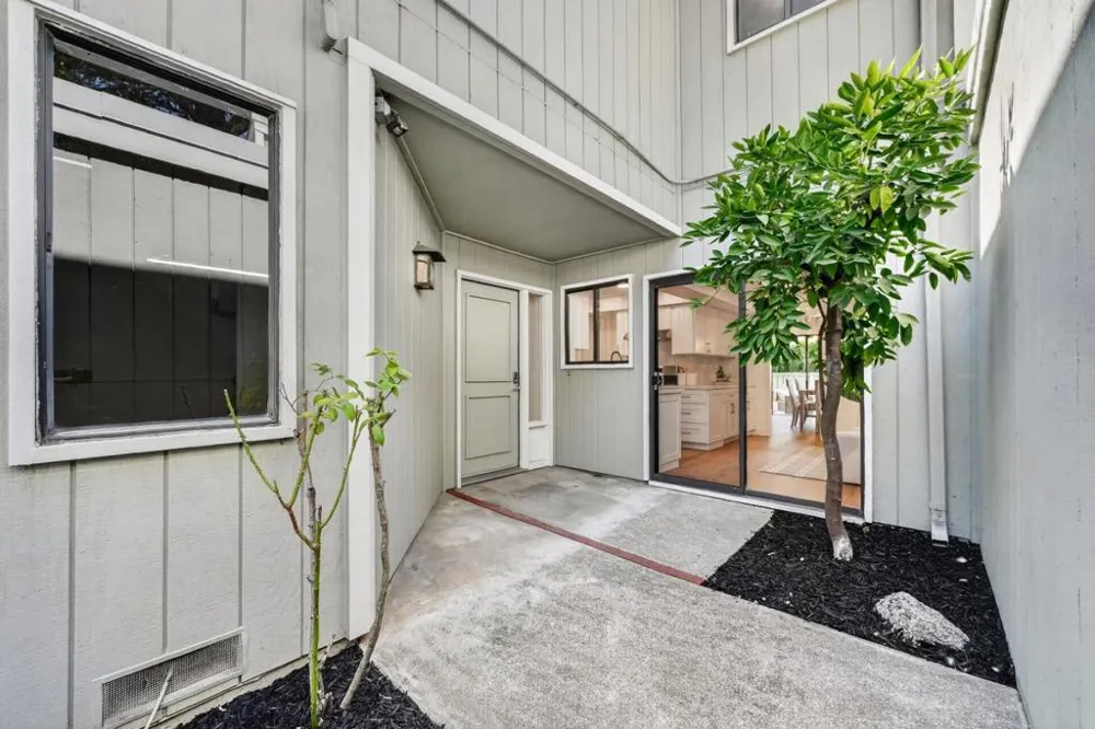 5380 Brookside Court Pleasanton, CA 94588