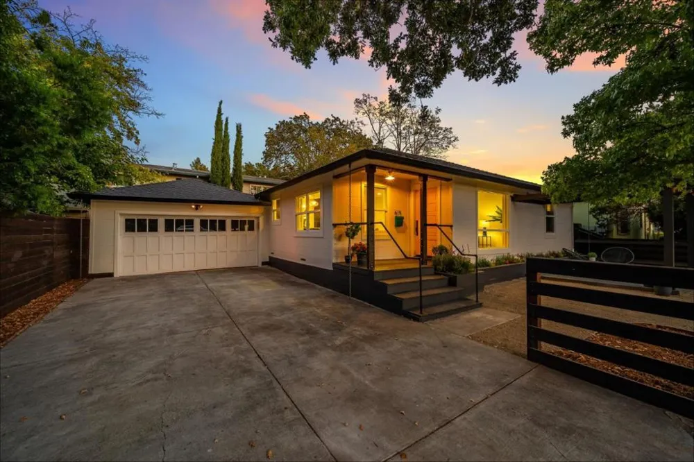 615 Madison Avenue Redwood City, CA 94061
