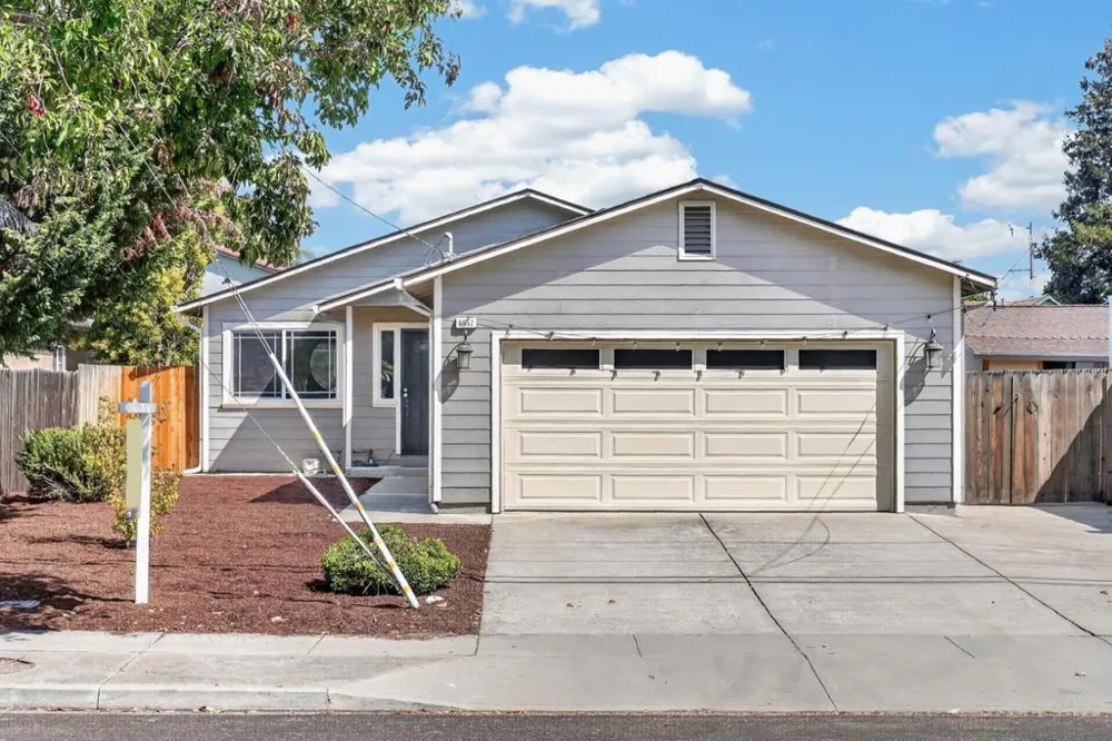 6952 Graham Avenue Newark, CA 94560