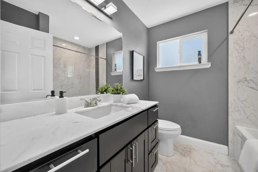 6952 Graham Avenue Newark, CA 94560