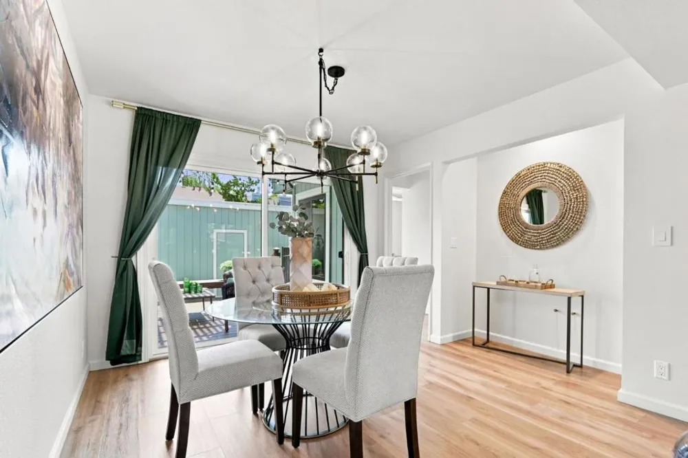 213 Ortega Avenue Mountain View, CA 94040