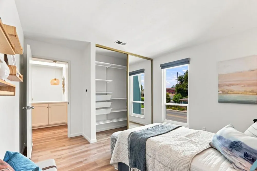 213 Ortega Avenue Mountain View, CA 94040