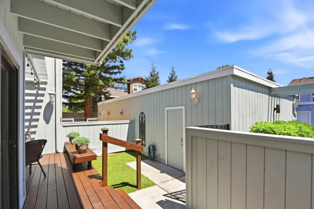 213 Ortega Avenue Mountain View, CA 94040