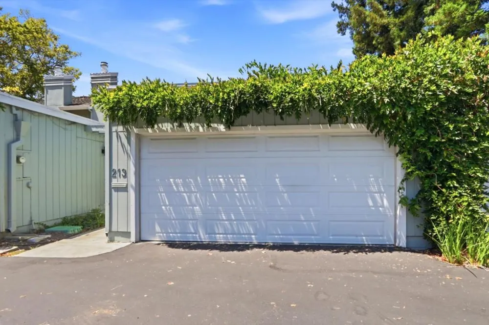 213 Ortega Avenue Mountain View, CA 94040