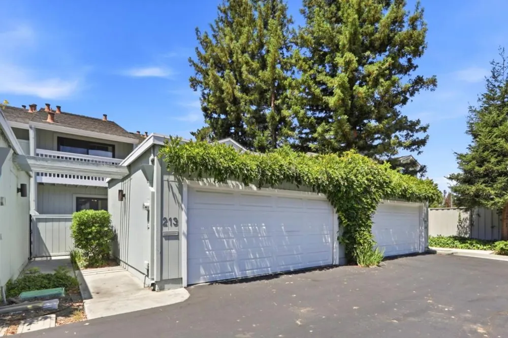 213 Ortega Avenue Mountain View, CA 94040