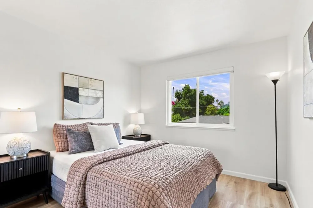 213 Ortega Avenue Mountain View, CA 94040