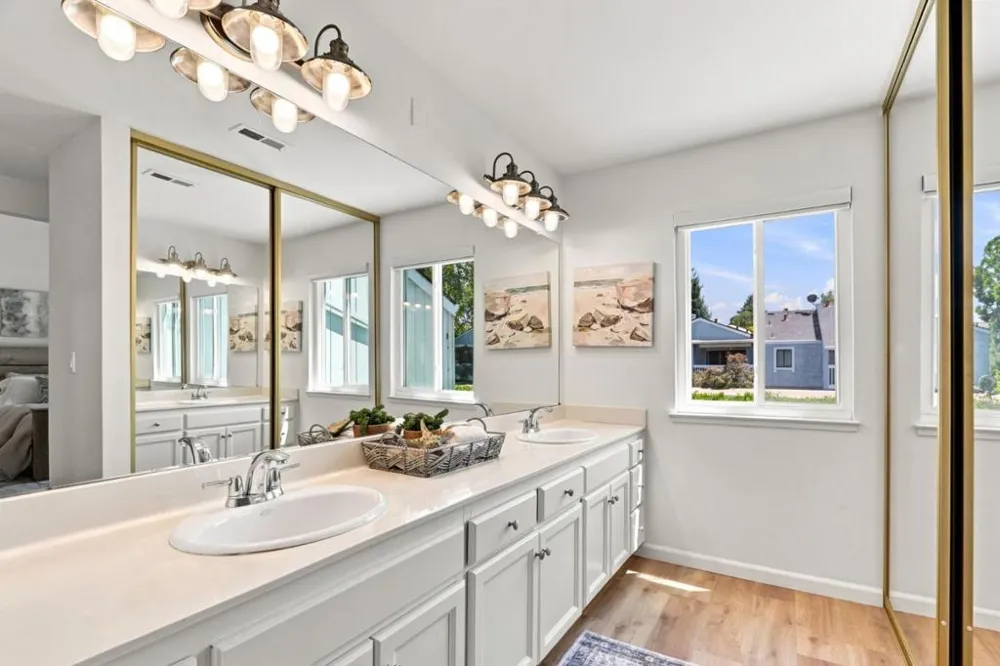 213 Ortega Avenue Mountain View, CA 94040