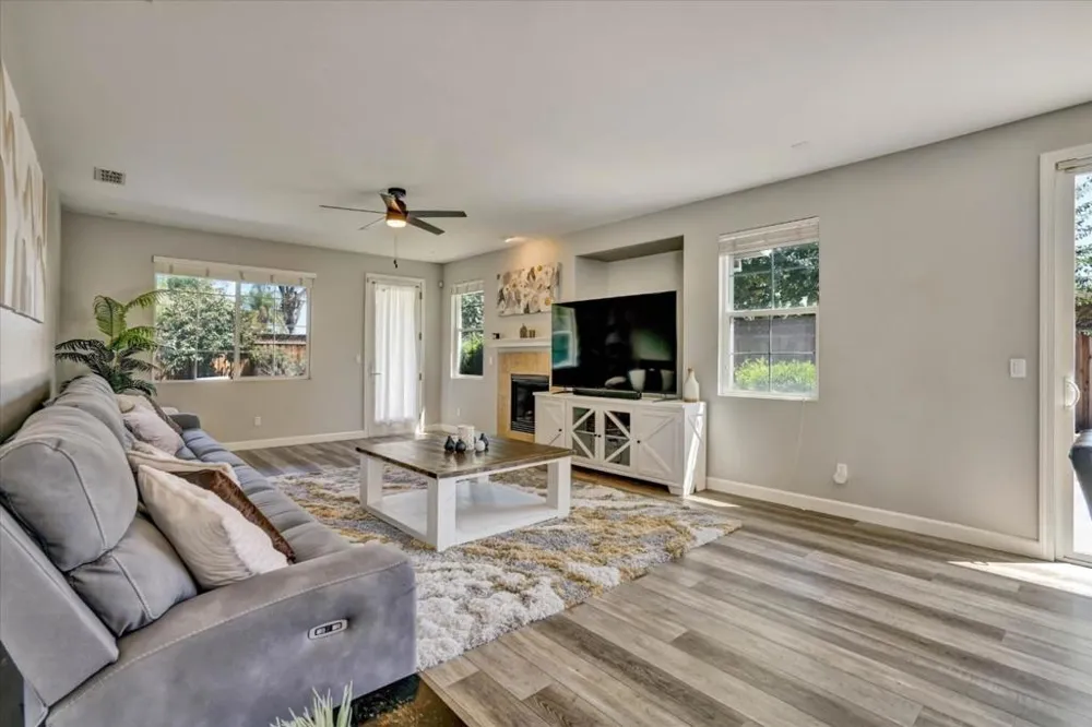 28252 S Lindly Lane Tracy, CA 95304