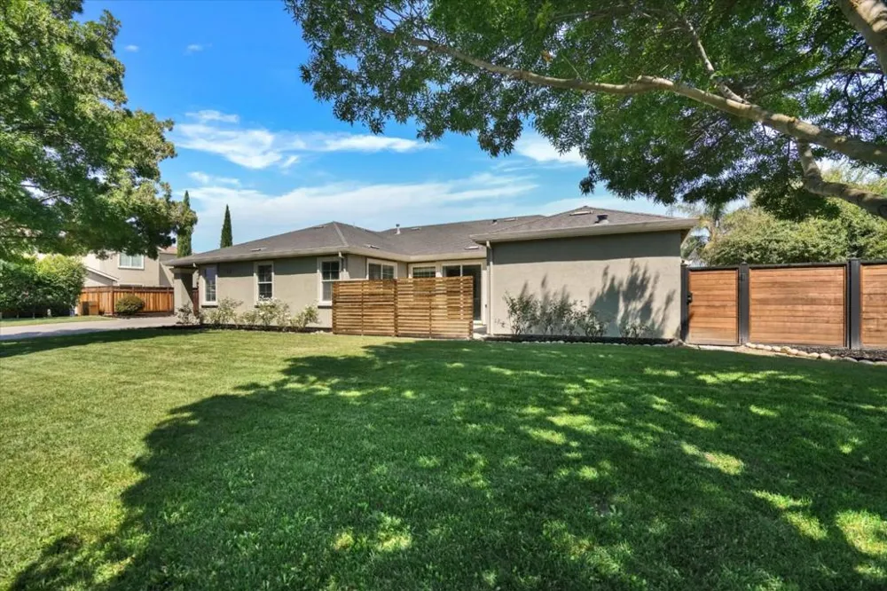 28252 S Lindly Lane Tracy, CA 95304