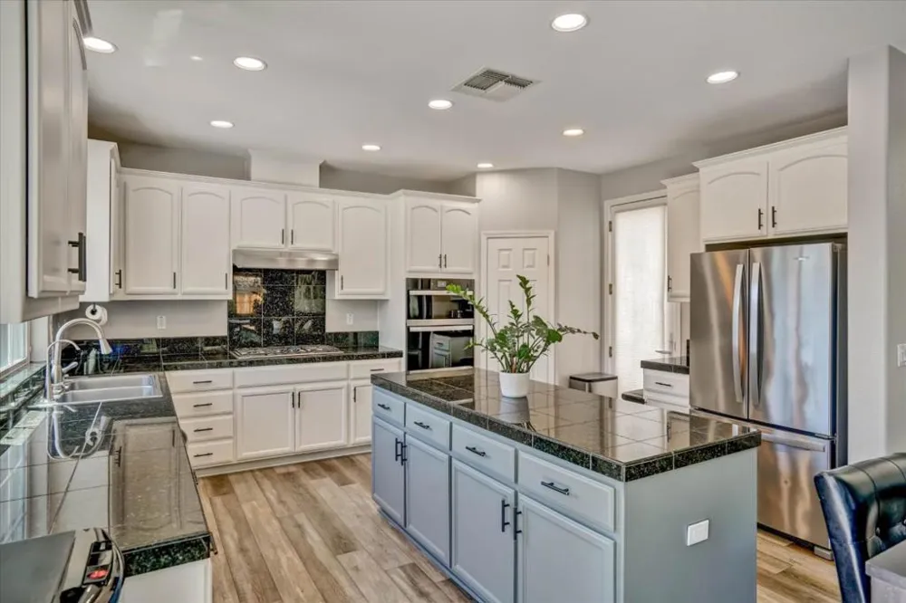28252 S Lindly Lane Tracy, CA 95304