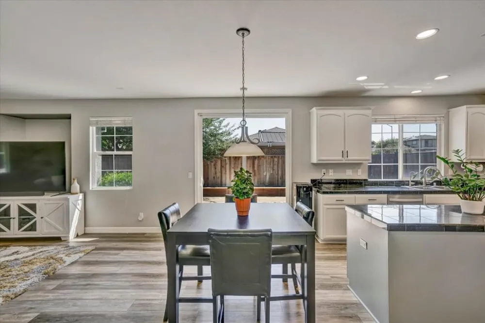 28252 S Lindly Lane Tracy, CA 95304