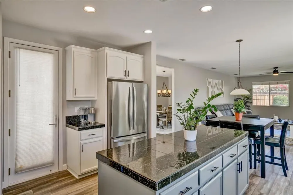 28252 S Lindly Lane Tracy, CA 95304